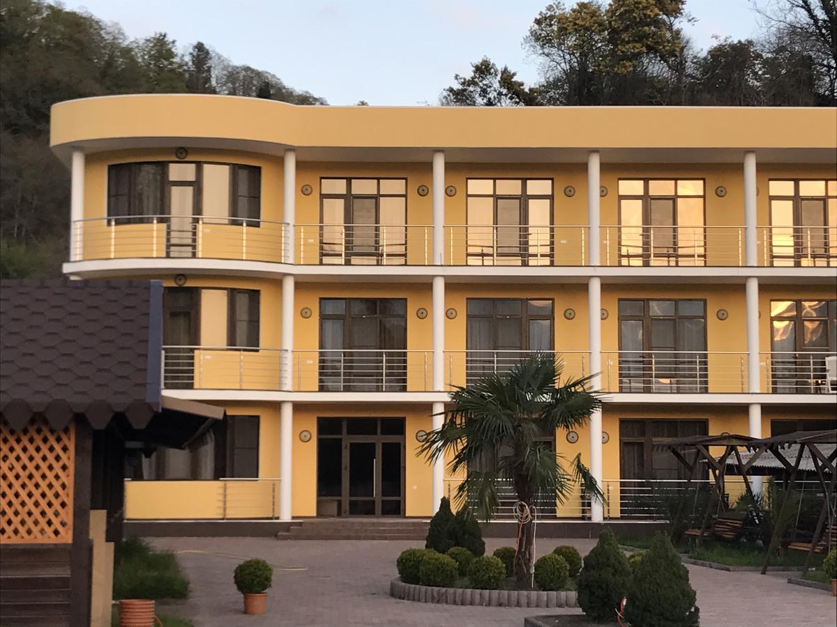Hotel Danelyan ปิซุนดา ภายนอก รูปภาพ